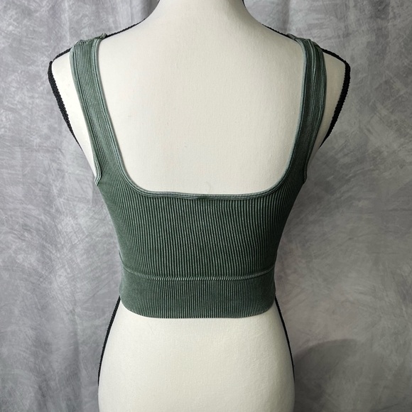 Zenana Green Ribbed Crop Top - S/M - Picture 5 of 9